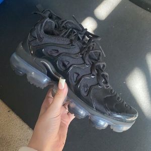 Black Nike Vapormaxes
